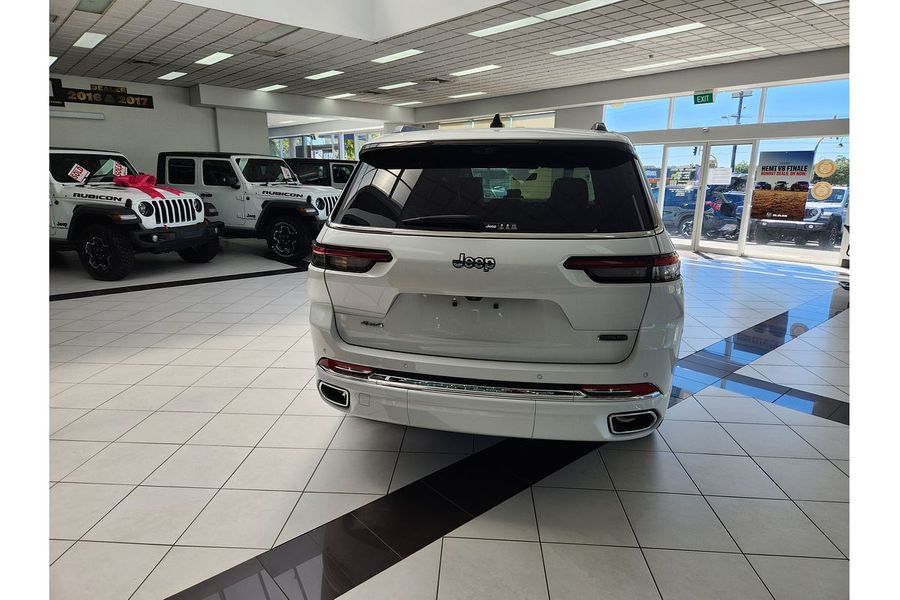 2023 Jeep Grand Cherokee Overland WL Photo 6