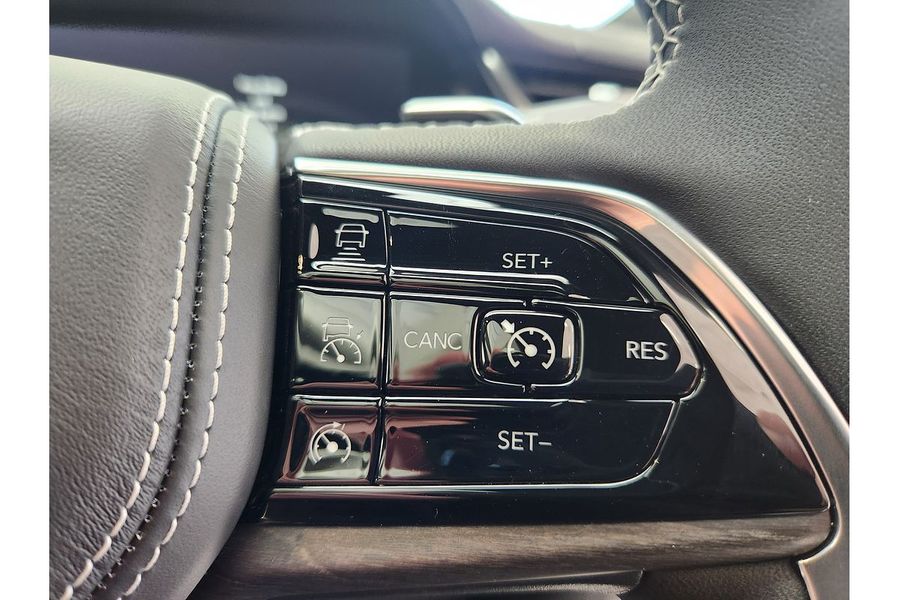 2023 Jeep Grand Cherokee Overland WL Photo 19