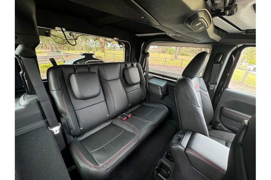 2025 Jeep Wrangler Rubicon JL Photo 19