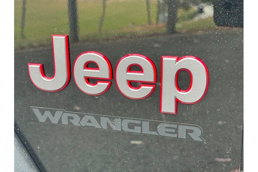 2025 Jeep Wrangler Rubicon JL Photo 10