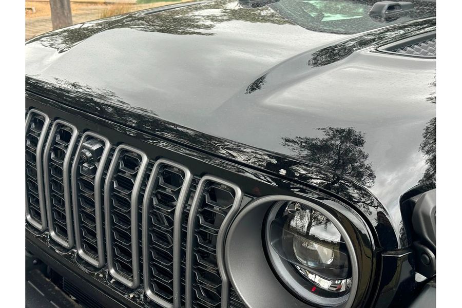 2025 Jeep Wrangler Rubicon JL Photo 13