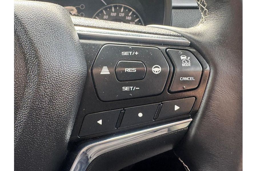 2022 Isuzu MU-X LS-U Photo 16