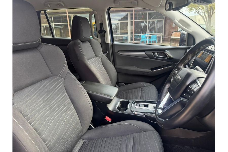 2022 Isuzu MU-X LS-U Photo 10