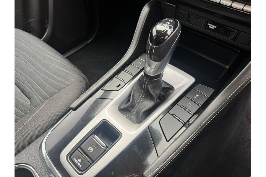 2022 Isuzu MU-X LS-U Photo 13