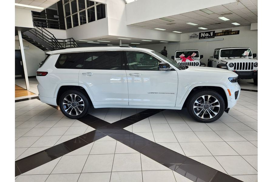 2023 Jeep Grand Cherokee Overland WL Photo 4