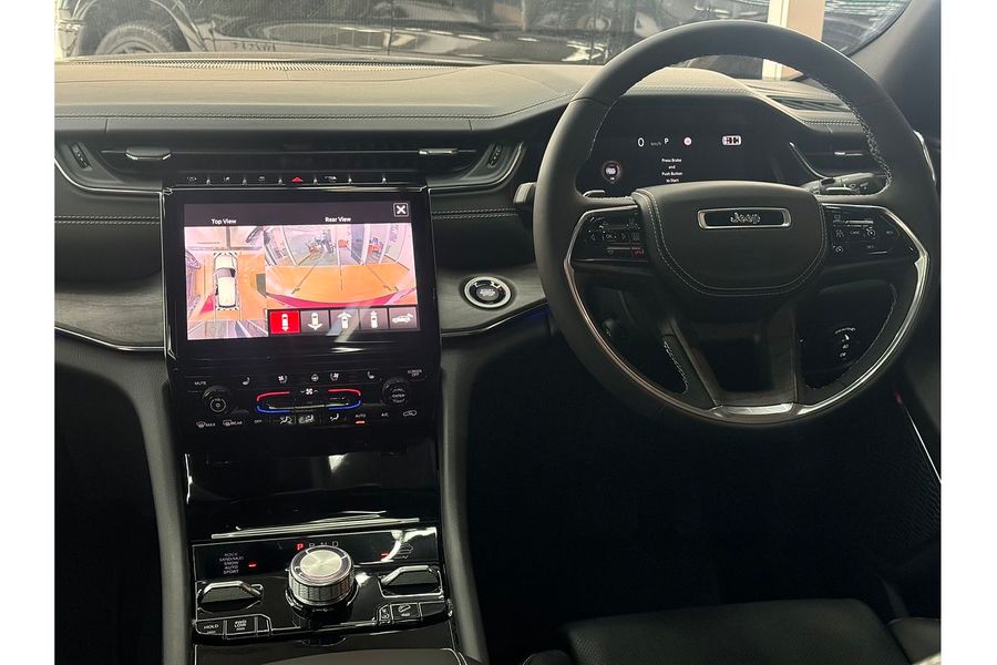 2023 Jeep Grand Cherokee Overland WL Photo 11