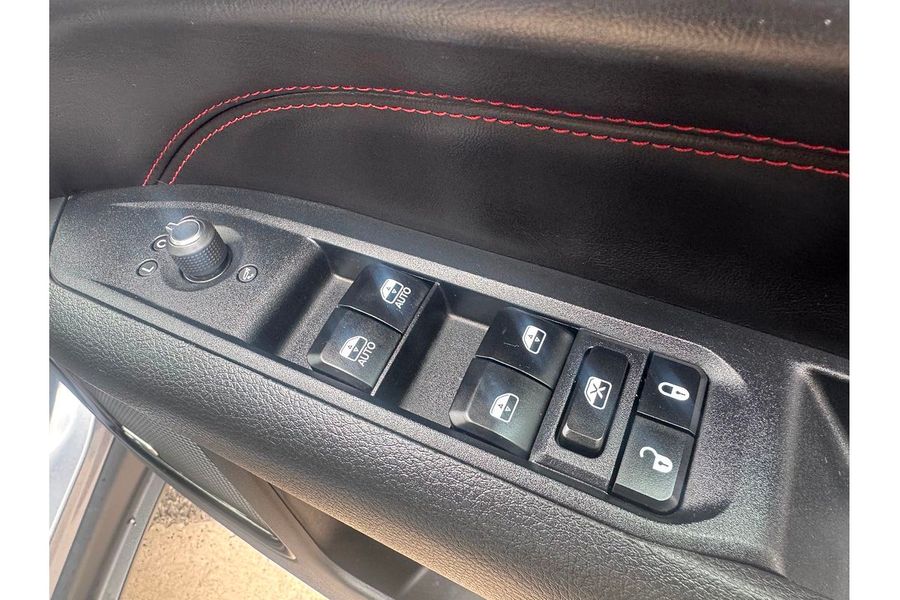 2023 Jeep Compass Trailhawk M6 Photo 22