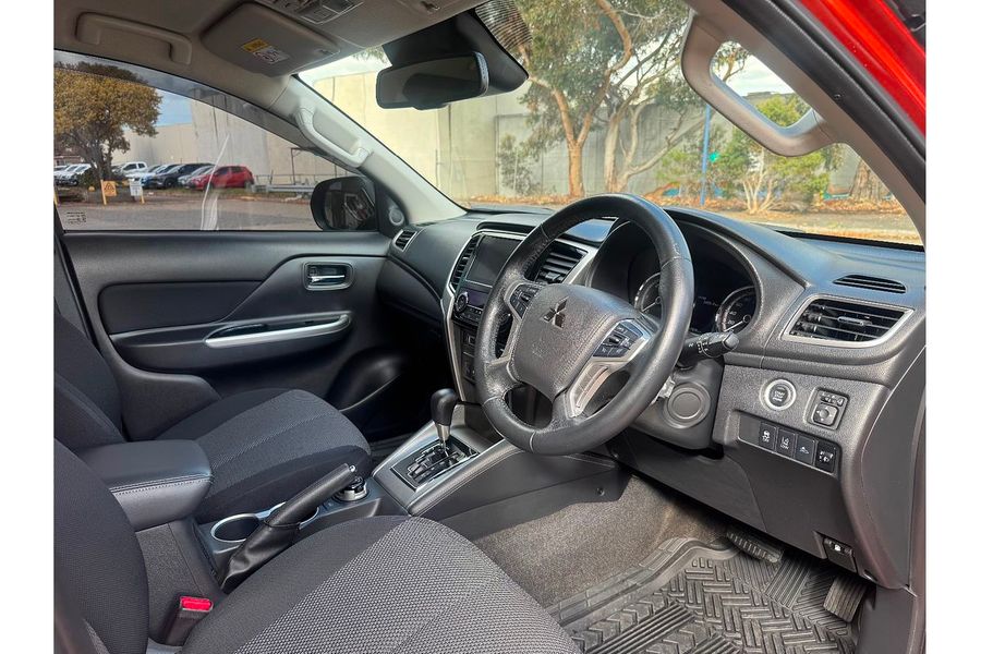 2019 Mitsubishi Triton Toby Price Edition MR 4X4 Photo 13