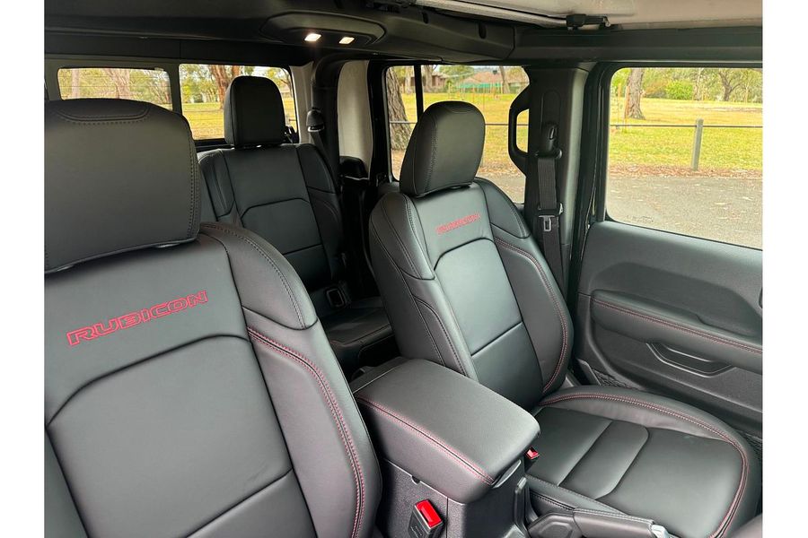 2025 Jeep Gladiator Rubicon JT All Wheel Drive Photo 18
