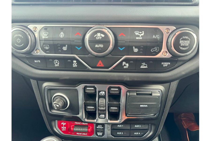 2025 Jeep Gladiator Rubicon JT All Wheel Drive Photo 22
