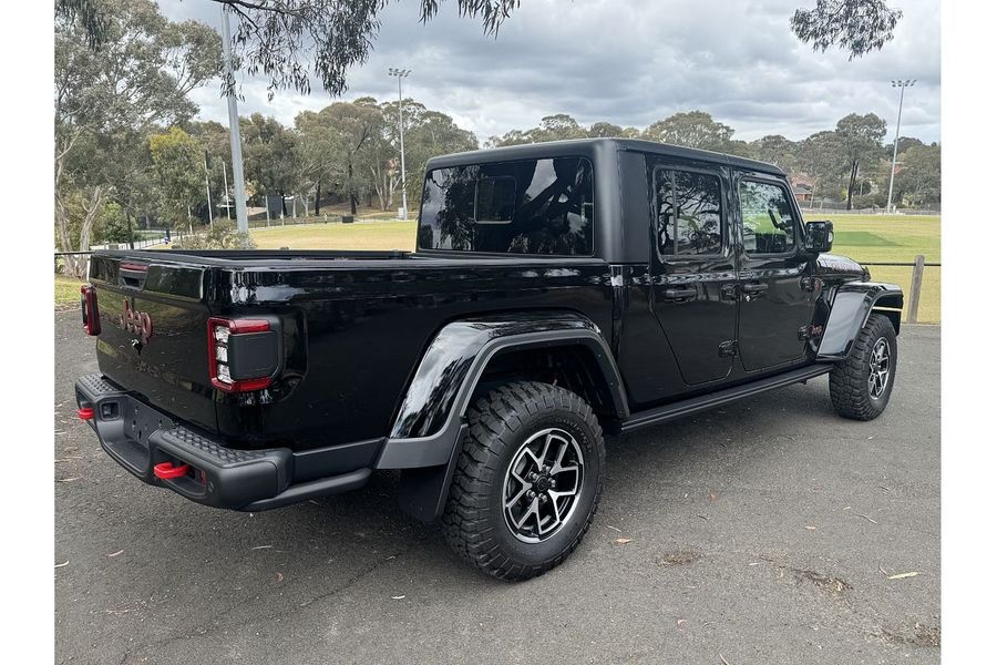 2025 Jeep Gladiator Rubicon JT All Wheel Drive Photo 8