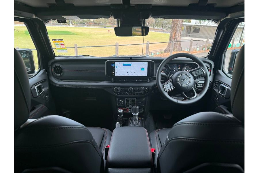 2025 Jeep Gladiator Rubicon JT All Wheel Drive Photo 17