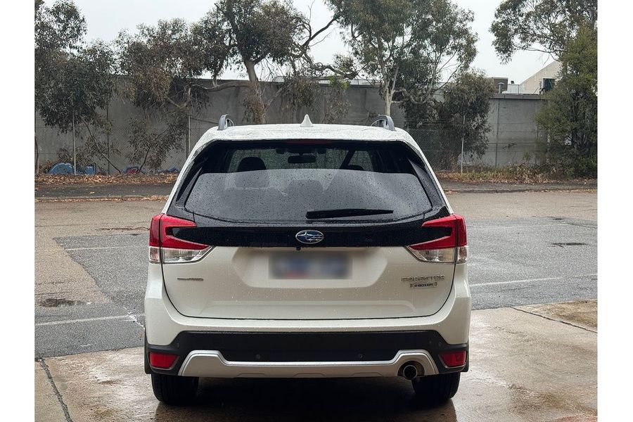 2020 Subaru Forester Hybrid S S5 Photo 6